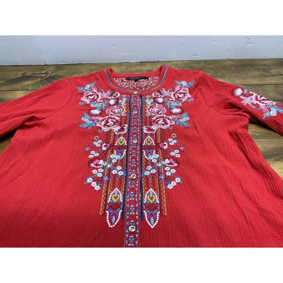 Calessa Womens Sz L Red Floral Embroidery Button Blouse Roll Sleeves Boho Top - Picture 2 of 13